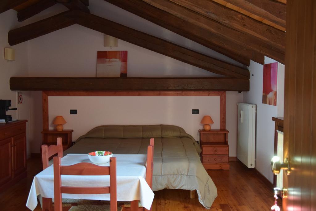 Agriturismo Domus Rustica กอร์มอนส์ ห้อง รูปภาพ