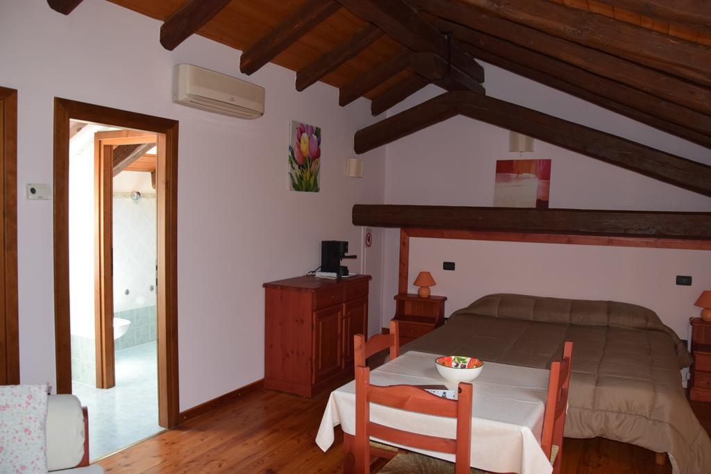 Agriturismo Domus Rustica กอร์มอนส์ ภายนอก รูปภาพ
