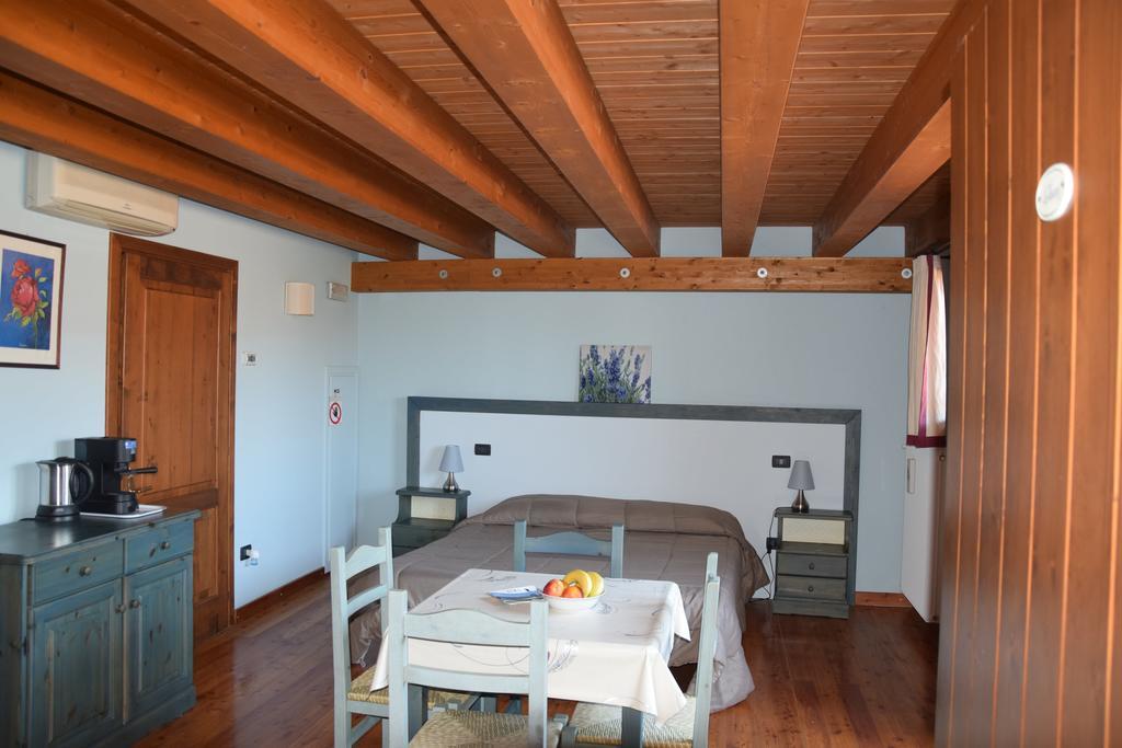 Agriturismo Domus Rustica กอร์มอนส์ ภายนอก รูปภาพ