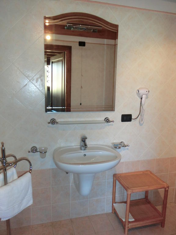 Agriturismo Domus Rustica กอร์มอนส์ ภายนอก รูปภาพ